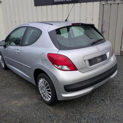 Peugeot 207 1.6 HDI 92CH 3P BVM5 La Blouti&egrave;re