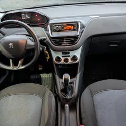 Peugeot 208 LIKE 1.4 HDI 68CH 5P BVM5 La Blouti&egrave;re