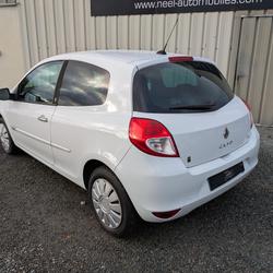 Renault Clio 3 III ICE WATCH 1.5 DCI 75CH 3P BVM5 La Blouti&egrave;re