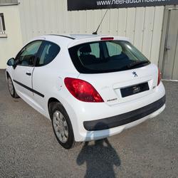 Peugeot 207 1.6 HDI 90CH BVM5 3P La Blouti&egrave;re