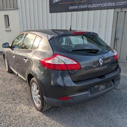 Renault Megane 3 III AUTHENTIQUE 1.6I 110CH BVM6 La Blouti&egrave;re