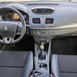 Renault Megane 3 III AUTHENTIQUE 1.6I 110CH BVM6 La Blouti&egrave;re