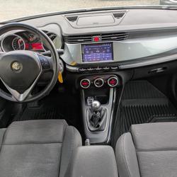 Alfa Romeo Giulietta DISTINCTIVE 1.6 JTDM 105CH BVM6 La Blouti&egrave;re
