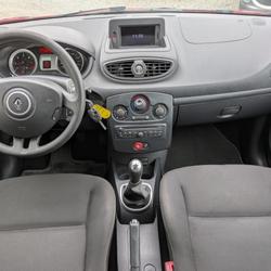 Renault Clio 3 III COLLECTION 1.5 DCI 75CH 5P BVM5 La Blouti&egrave;re