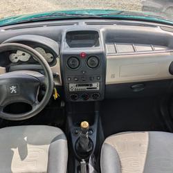 Peugeot Partner TOTEM 1.6I 110CH BVM5 La Blouti&egrave;re