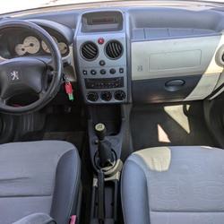 Peugeot Partner TOTEM 1.4I 75CH BVM5 La Blouti&egrave;re