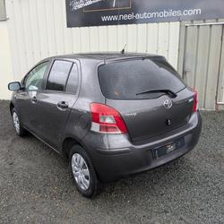 Toyota Yaris 1.0 VVT-i 69CH 5P BVM5 La Blouti&egrave;re