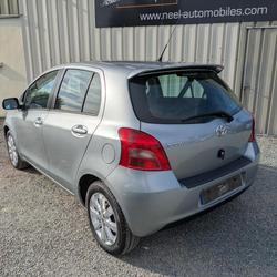 Toyota Yaris II CONNECTED 1.3 VVT-i 87CH occasion - La Blouti&egrave;re - photo 2/12