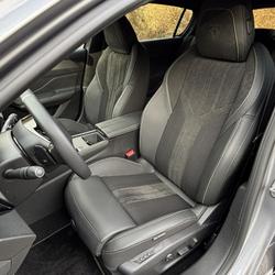 Peugeot 308 III Phase 1 GT EXCLUSIVE HYBRID 145 EDCS6 TOIT OUVRANT HIFI FOCAL SIEGE AGR Albi