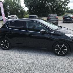 Peugeot 208 GENERATION-I 1.2 PURETECH 110 TECH EDITION START-STOP Lons