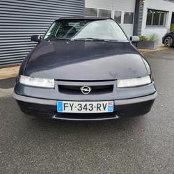 Opel Calibra 2.5i V6  . Combourg