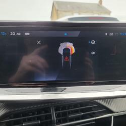 Peugeot 2008 1.2I HYBRID - 136 - BV E-DCS6 ALLURE Saint-Pierre-des-&Eacute;chaubrognes