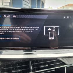 Peugeot 2008 1.2I HYBRID - 136 - BV E-DCS6 ALLURE Saint-Pierre-des-&Eacute;chaubrognes