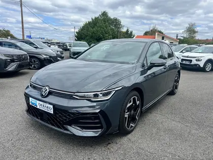 Volkswagen Golf 8 - 2.0 TDI 150CH R-LINE DSG7 - 36 990 €