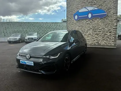 Volkswagen Golf 8 - 2.0 TDI 150CH R-LINE DSG7 - 36 990 €