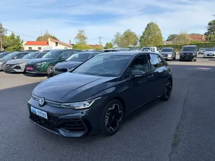 Volkswagen Golf 8 - 2.0 TDI 150CH R-LINE DSG7 - 36 290 €