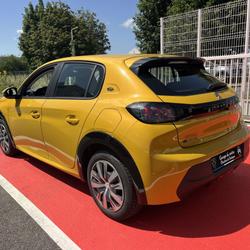Peugeot e-208 . Chartres-de-Bretagne