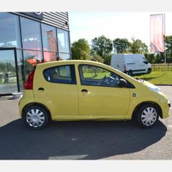 Peugeot 107 1.0 12V TRENDY 5P Laval