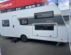 Caravane Burstner Verson