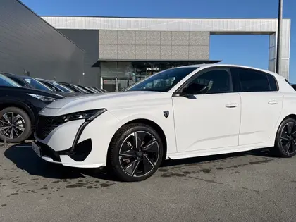 Peugeot 308 III Phase 1 - E-308 156CH BATTERIE 54 KWH GT - 26 990 €