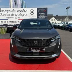 Peugeot 3008 . Chartres-de-Bretagne