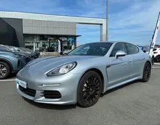 Porsche Panamera Saint-Léger-de-Linières