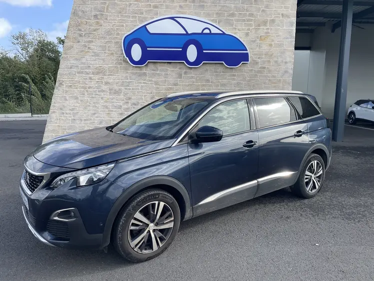 Peugeot 5008  - Allure - 17 980 €