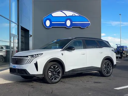 Peugeot 5008 - HYBRID 145CH GT E-DCS6 - 32 490 €