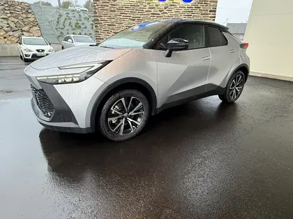 Toyota C-HR - 2.0 HYBRIDE RECHARGEABLE 225CH GRAPHIC MY26 - 33 990 €