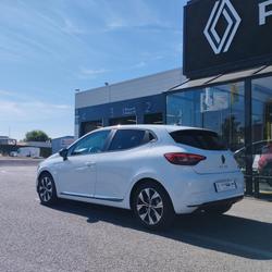 Renault Clio 5 1.6 E-Tech Hybride - 145 - BVA multi-modes  V BERLINE Evolution PHASE 2 Divatte-sur-Loire