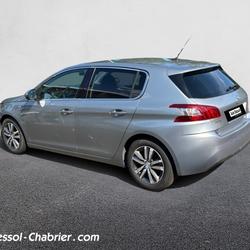 Peugeot 308 II Phase 1 308 1.6 HDi 92ch FAP BVM5 S&eacute;rie Sp&eacute;ciale Style Naves