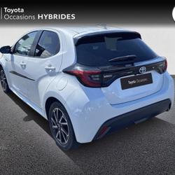 Toyota Yaris 116h Design 5p MY22 Pl&eacute;rin