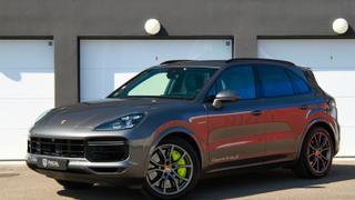 Porsche Cayenne  - photo 0