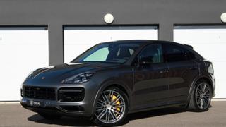 Porsche Cayenne  - photo 0