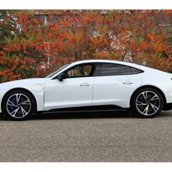 Audi e-tron RS | SUZUKA | CERMAMIC | ACC | NIGHTVISION Sainte-Croix-en-Plaine