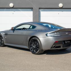 Aston Martin Vantage FRANCAISE | SUIVI | CARBONE | HAMMERHEAD SILVER | HOUSSE | CHARGEUR Sainte-Croix-en-Plaine