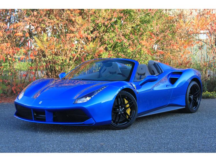 Ferrari 488 spider  - 247 900 €