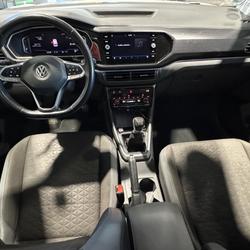 Volkswagen T-Cross 1.0 TSI CARAT - 115 - SIEGES CHAUFFANTS - AVERTISSEUR ANGLE MORT - APPLE CARPLAY Pontarlier
