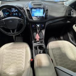 Ford Kuga 2.0 TDCi 4x4 VIGNALE - 150 - TOIT OUVRANT - SIEGES CHAUFFANTS - CAM - HAUT PARLEURS SONY Pontarlier