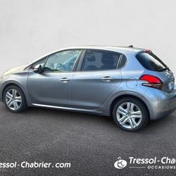 Peugeot 208 208 PureTech 82ch S&S BVM5 Signature Naves