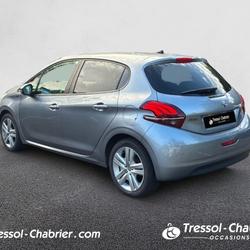 Peugeot 208 208 PureTech 82ch S&S BVM5 Signature Naves