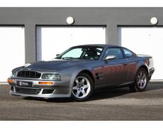 Aston Martin Vantage - V600 | 1 OF 12 LHD | ORIGINE FRANCE | TITANIUM SILVER | HANDLING KIT - 329 900 €