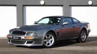 Aston Martin Vantage  - photo 0