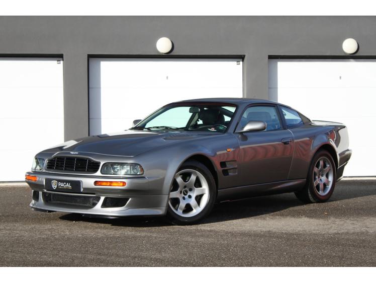 Aston Martin Vantage  - 329 900 €