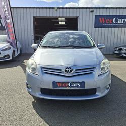 Toyota Auris 2.0 D4D 125 DYNAMIC - GARANTIE 12 MOIS Caudan