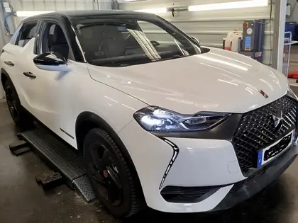 DS DS3 Crossback - DS3 Crossback BlueHDi 130 EAT8 Performance Line - 20 590 €