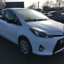 Toyota Yaris HSD 100H BUSINESS 5P / HYBRIDE 86285 KM Angers