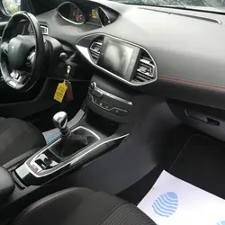 Peugeot 308 II Phase 2 1.5 BLUEHDI 130CH S&S GT LINE Angers