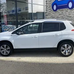 Peugeot 2008 1.2 PURETECH 82CH STYLE Saint-Saturnin