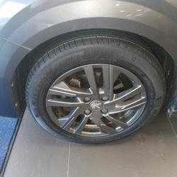 Peugeot 208 PureTech 100 S&S Style Brindas
